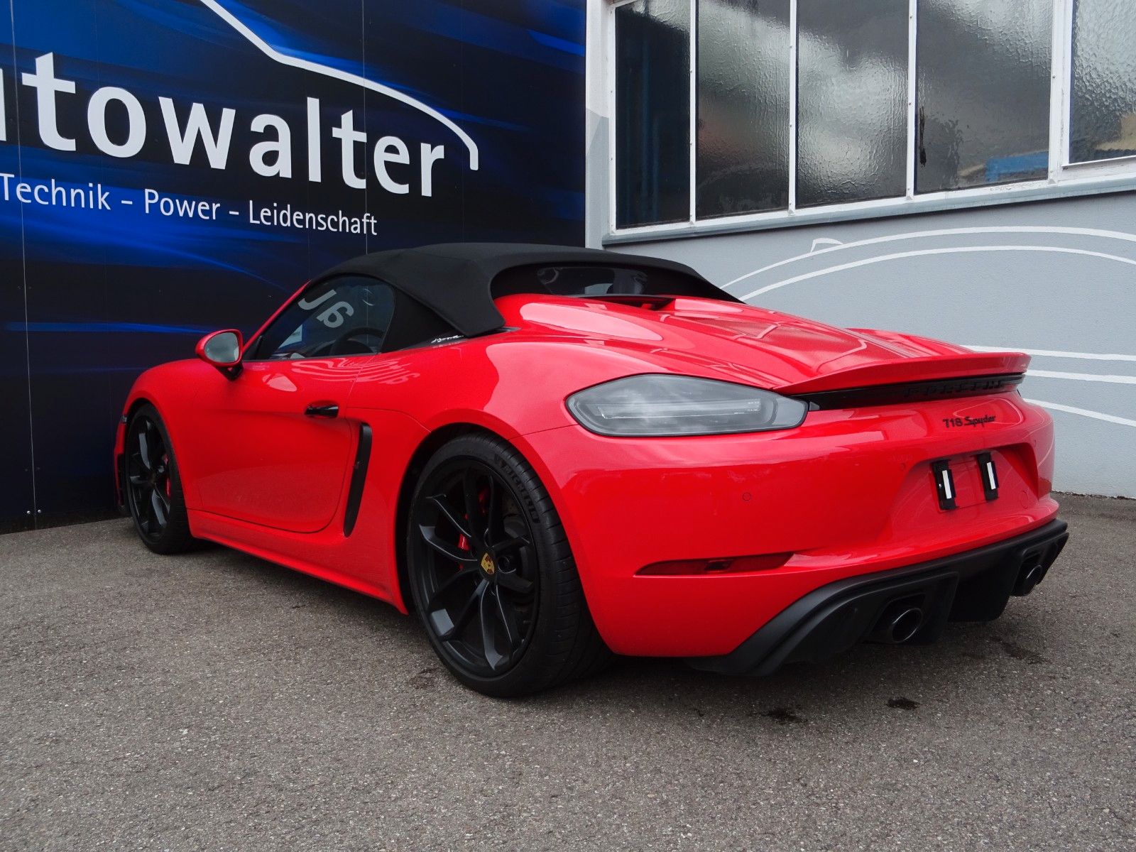 Fahrzeugabbildung Porsche Boxster 718 Spyder -top Ausstattung - 1490km -