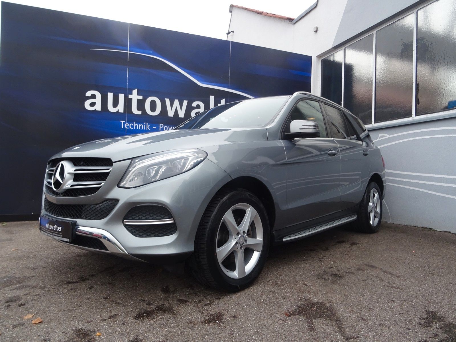 Fahrzeugabbildung Mercedes-Benz GLE 350 4 Matic - AHK - HarmanKardon-