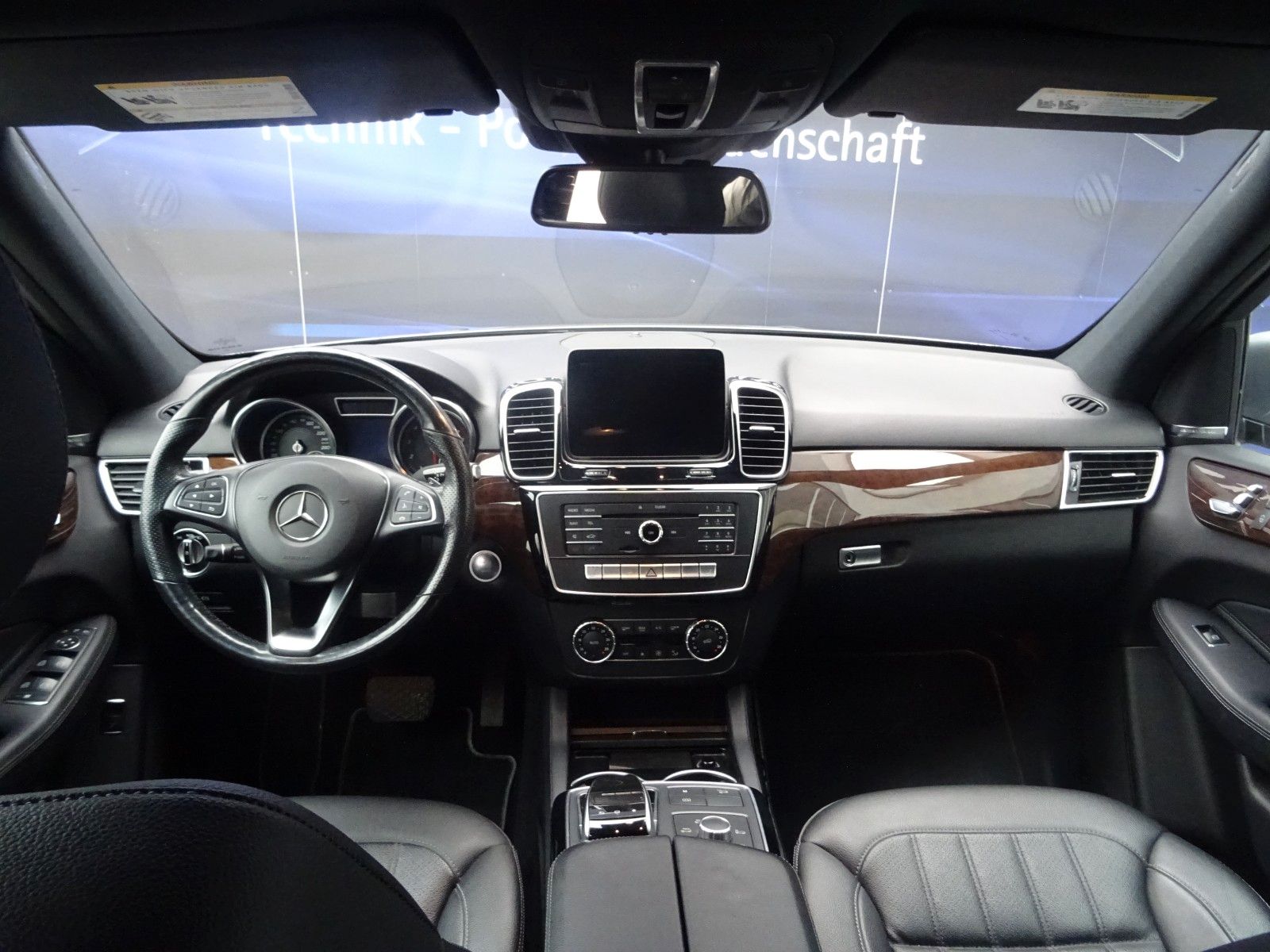 Fahrzeugabbildung Mercedes-Benz GLE 350 4 Matic - AHK - HarmanKardon-