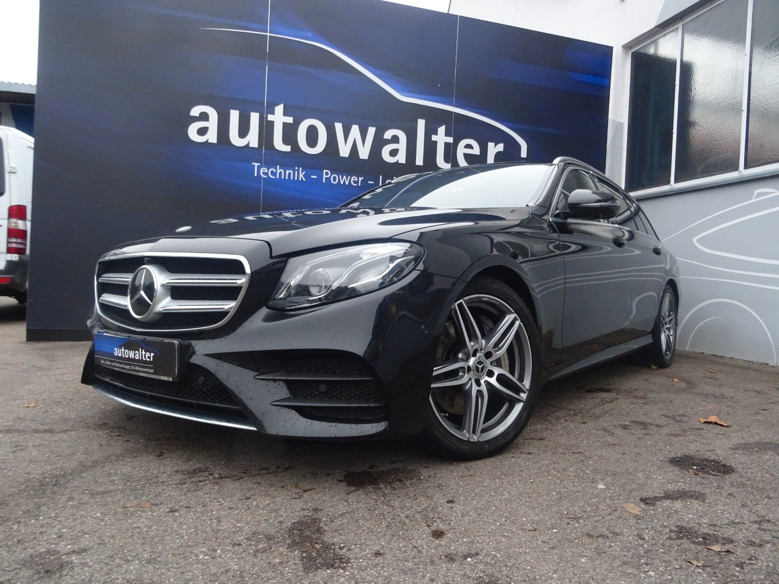 Fahrzeugabbildung Mercedes-Benz E 350 E -Klasse T-Modell E 350 d AMG Line