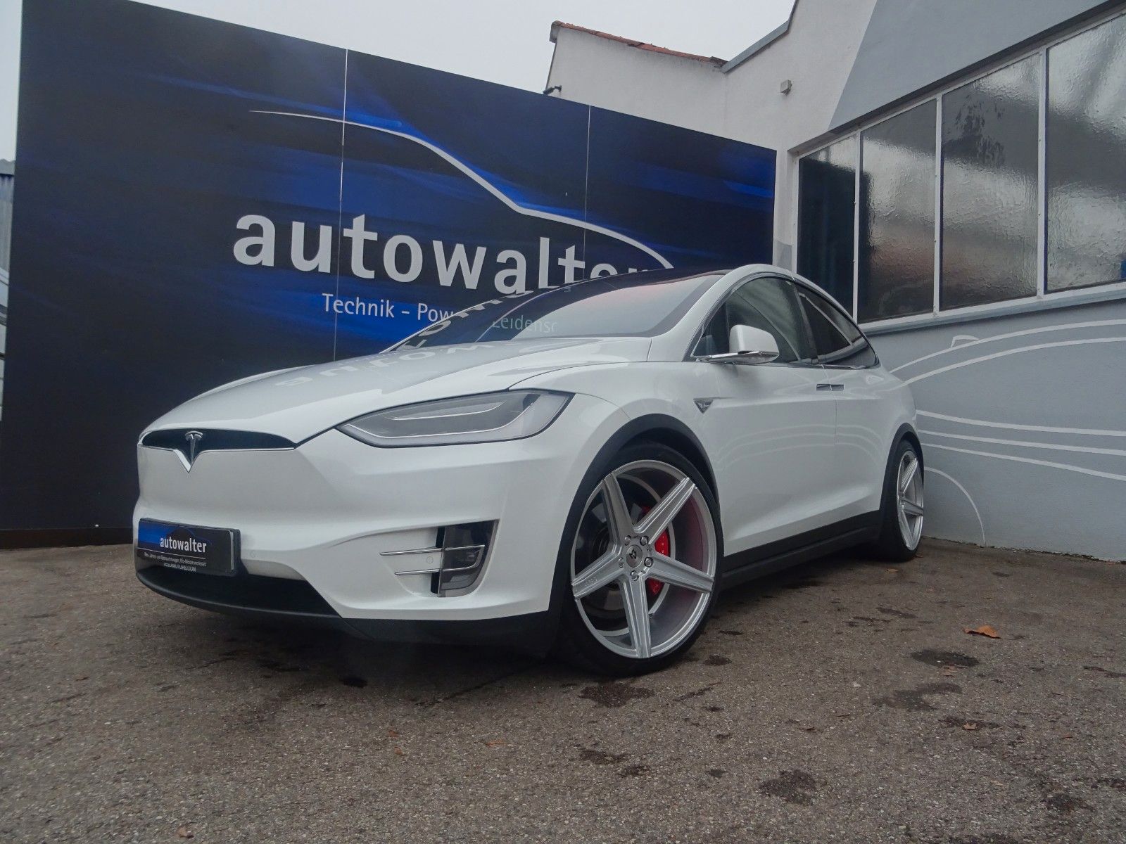 Tesla Model X P90D Free Supercharging 6 Sitzer