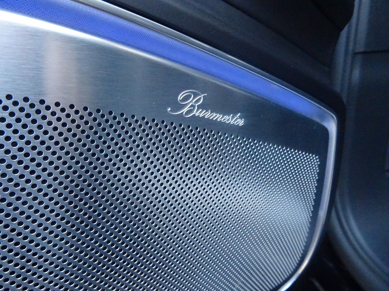 Fahrzeugabbildung Porsche Panamera Sport Turismo 4 S Approved 09.2025