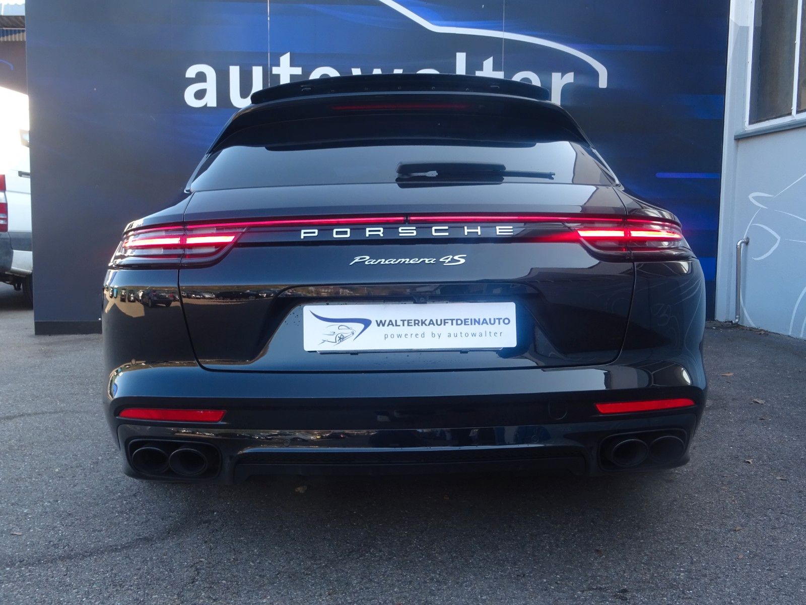 Fahrzeugabbildung Porsche Panamera Sport Turismo 4 S Approved 09.2025