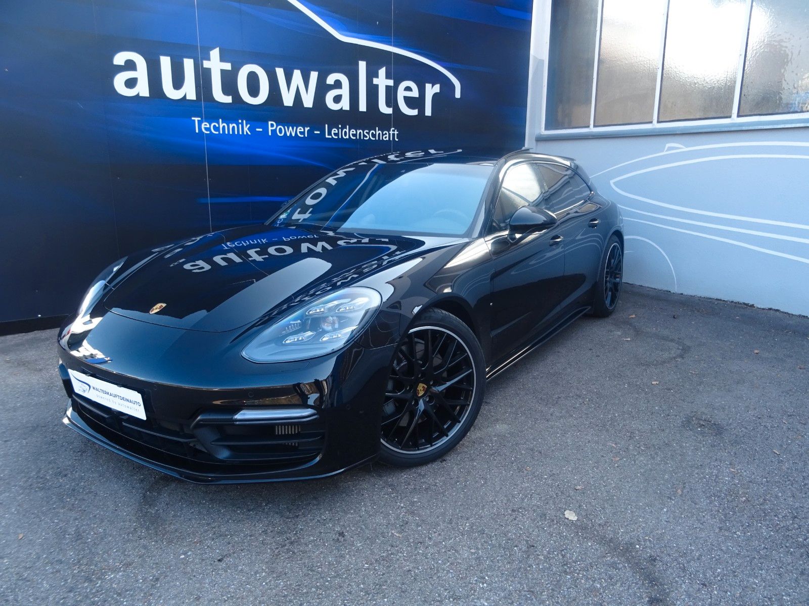 Fahrzeugabbildung Porsche Panamera Sport Turismo 4 S Approved 09.2025