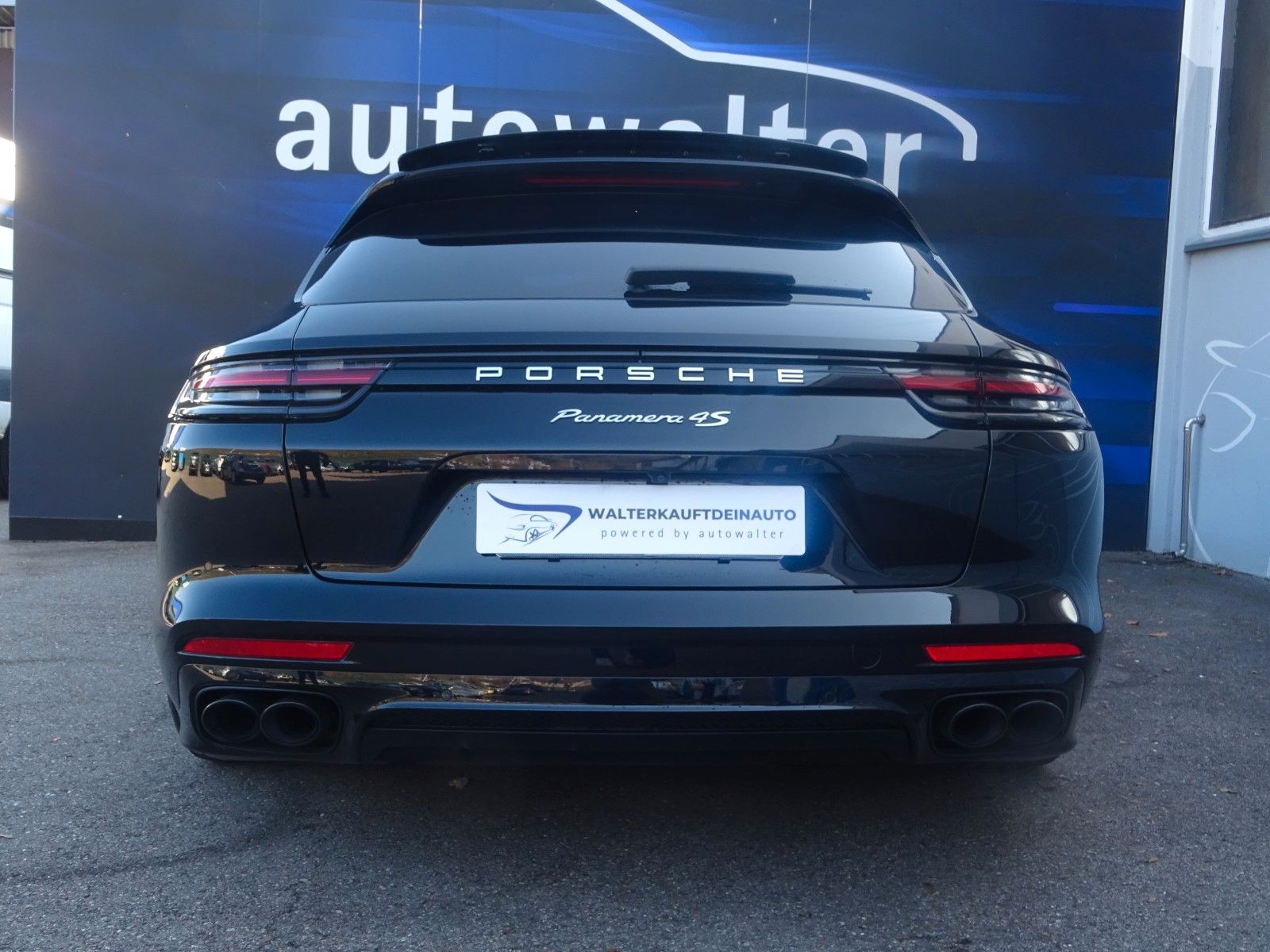 Fahrzeugabbildung Porsche Panamera Sport Turismo 4 S Approved 09.2025