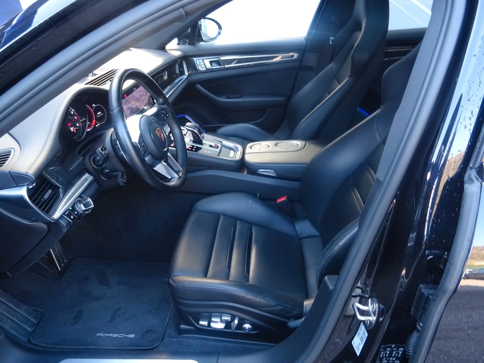 Fahrzeugabbildung Porsche Panamera Sport Turismo 4 S Approved 09.2025