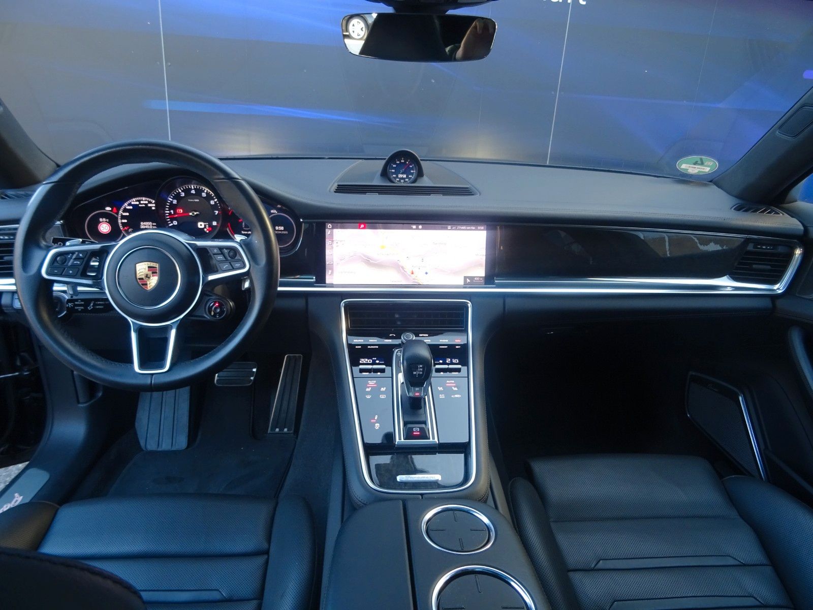 Fahrzeugabbildung Porsche Panamera Sport Turismo 4 S Approved 09.2025