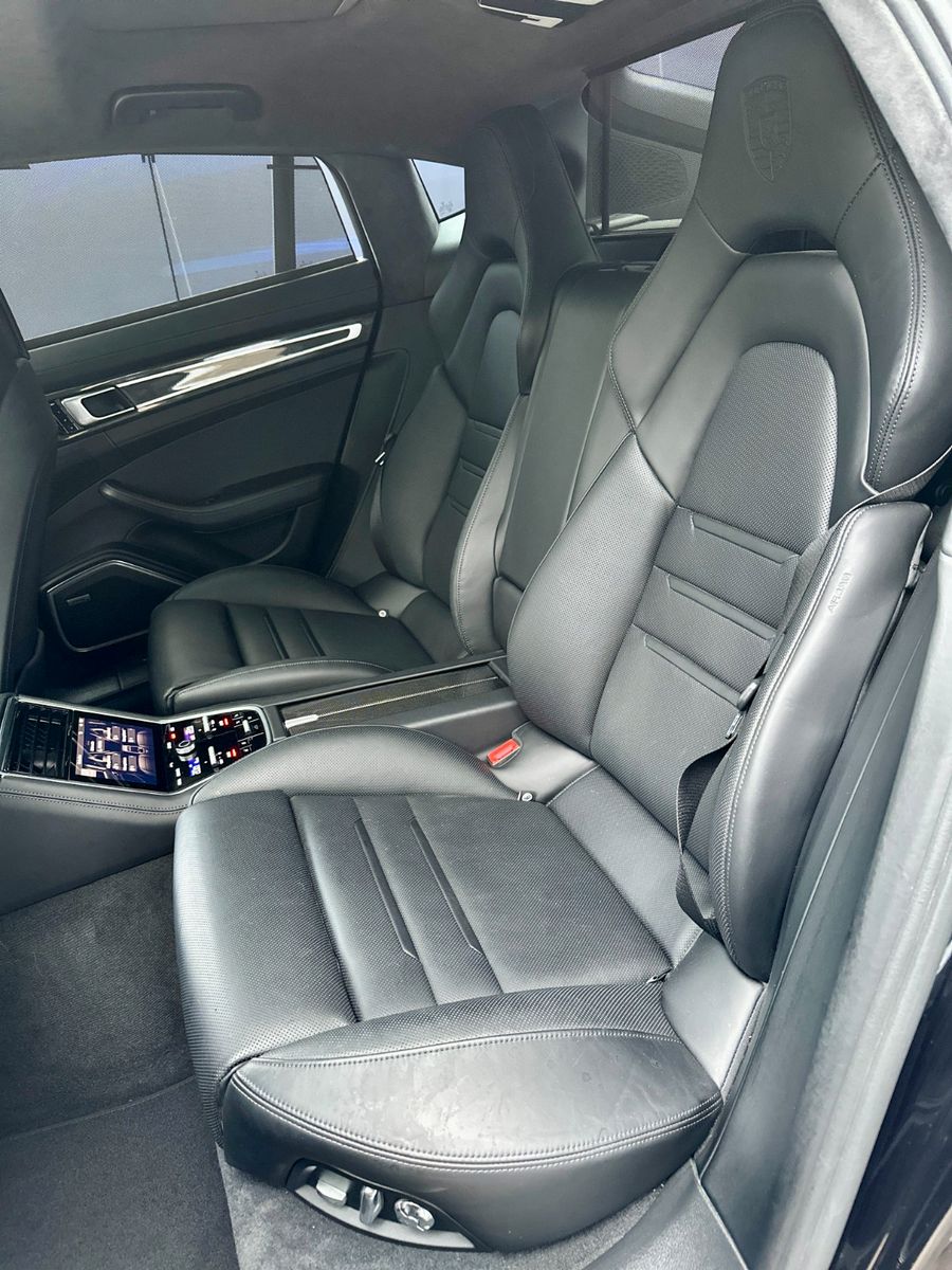 Fahrzeugabbildung Porsche Panamera Turbo-Vollausstattung-NP 202.000€