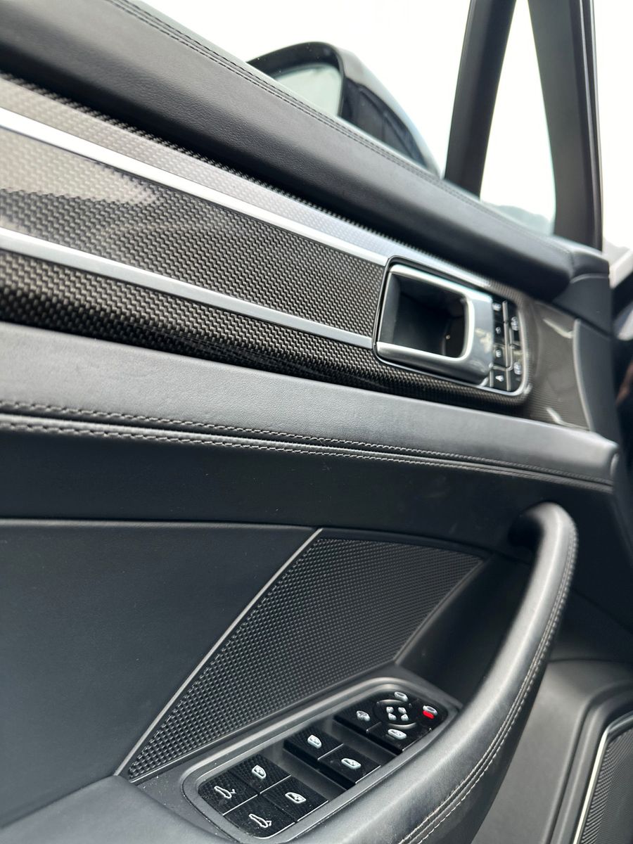 Fahrzeugabbildung Porsche Panamera Turbo-Vollausstattung-NP 202.000€