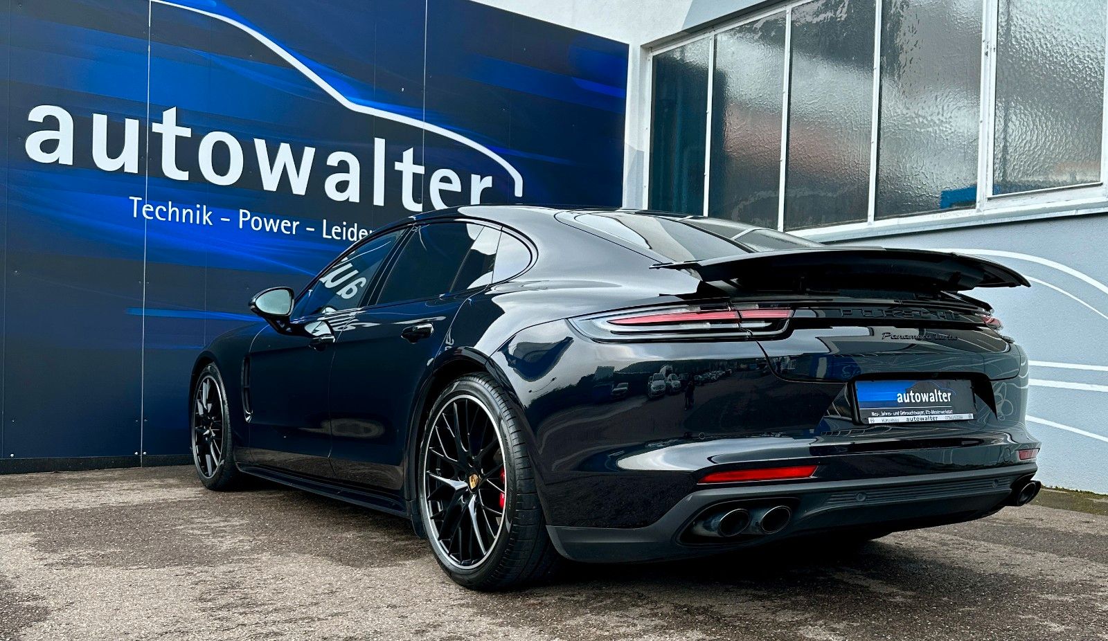Fahrzeugabbildung Porsche Panamera Turbo-Vollausstattung-NP 202.000€