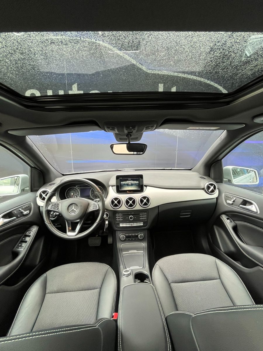 Fahrzeugabbildung Mercedes-Benz B 200 B -Klasse B 200,Panodach,Kamera