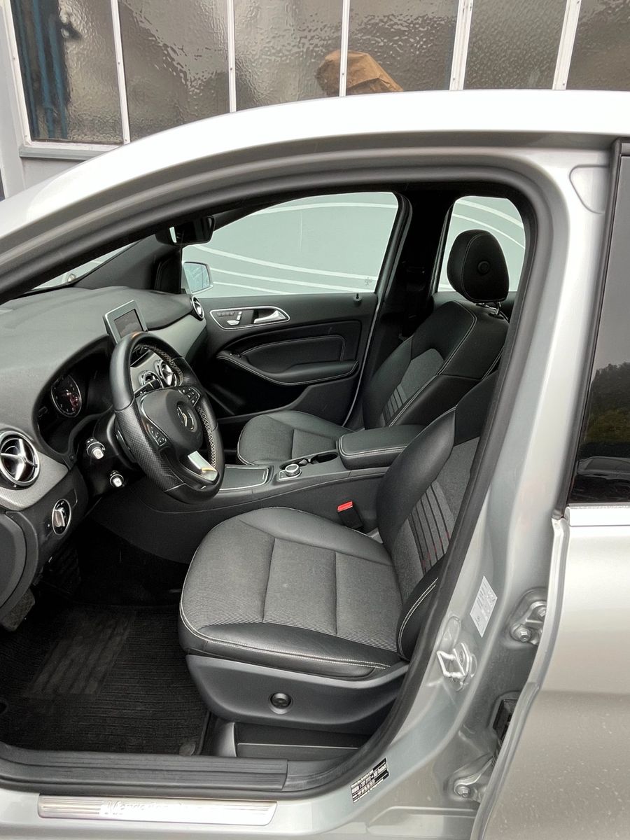 Fahrzeugabbildung Mercedes-Benz B 200 B -Klasse B 200,Panodach,Kamera