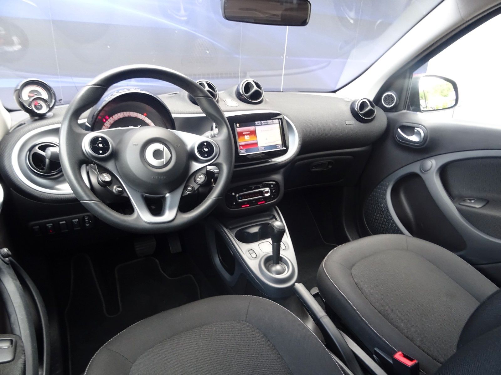 Fahrzeugabbildung Smart ForFour forfour JBL Sound System,Faltdach