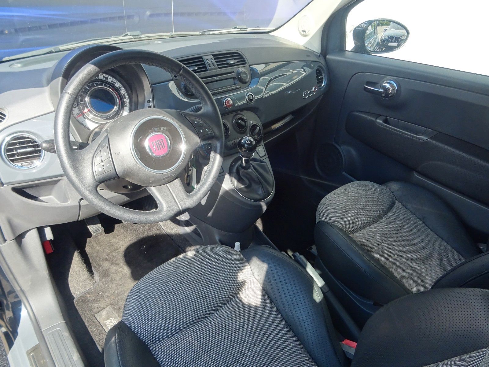 Fahrzeugabbildung Fiat 500 Lounge Cabrio