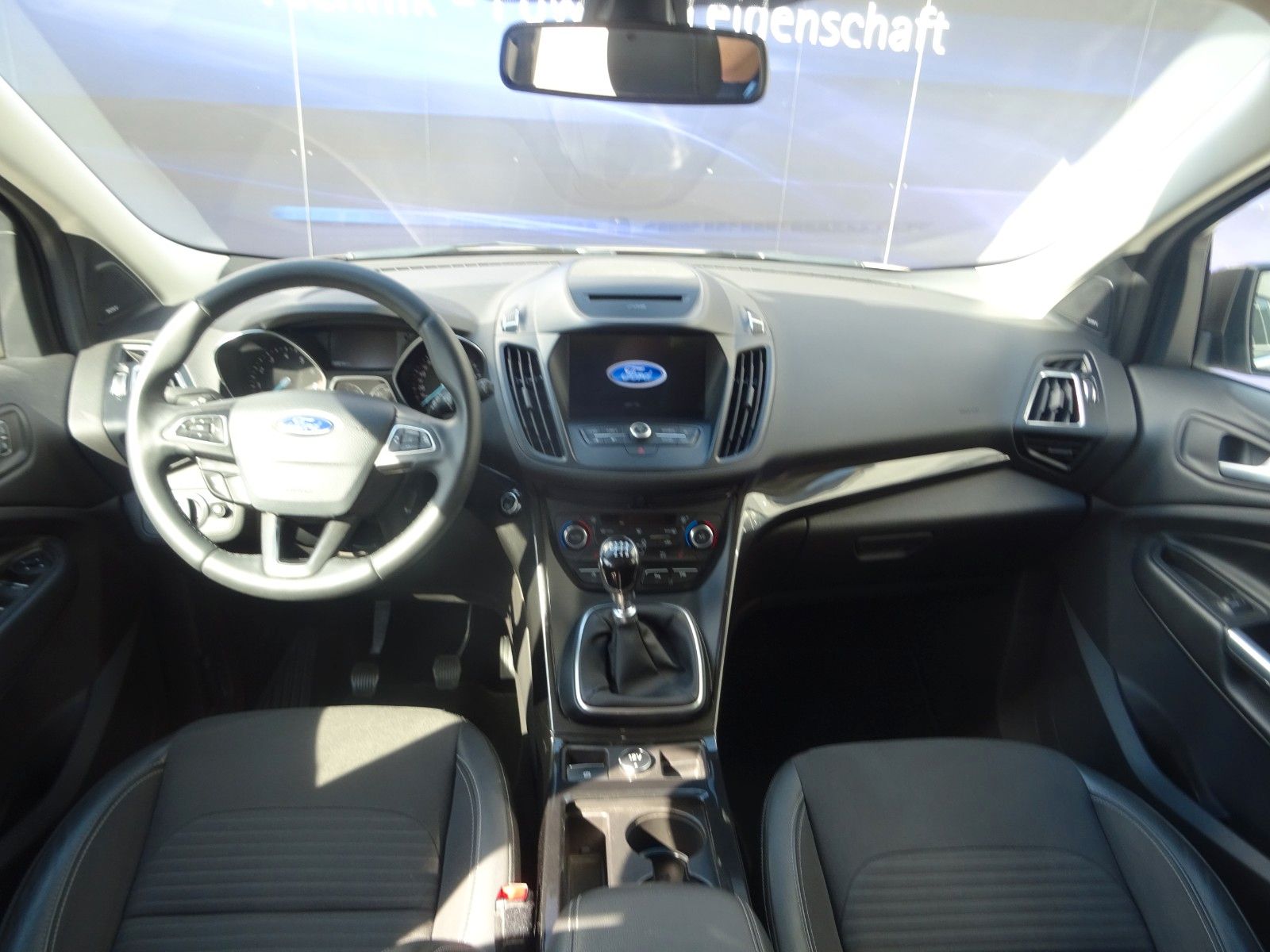Fahrzeugabbildung Ford Kuga Titanium