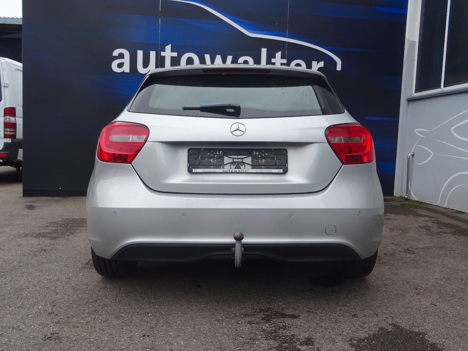 Fahrzeugabbildung Mercedes-Benz A 180 A -Klasse AHK Schwenkbar