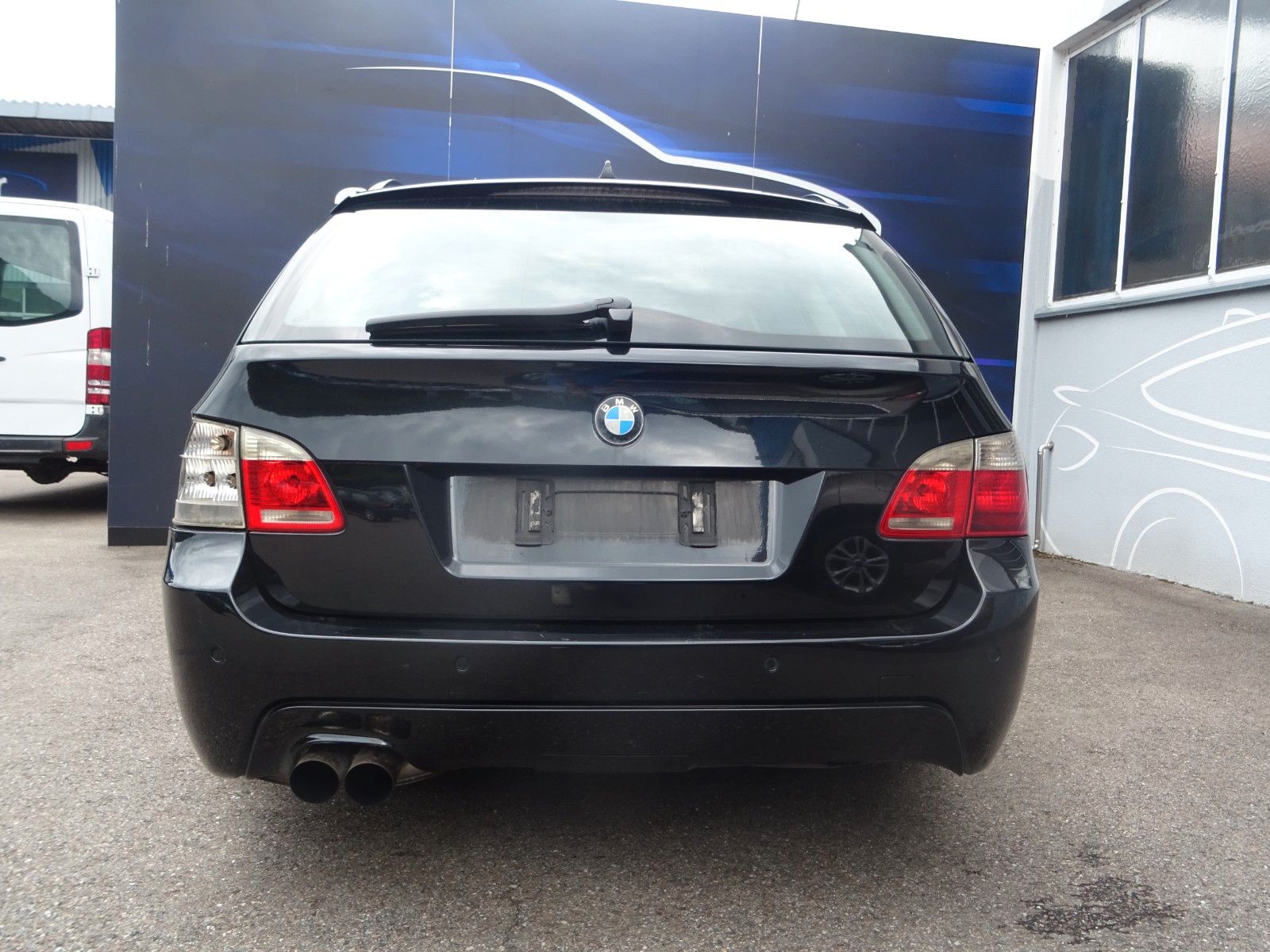 Fahrzeugabbildung BMW 530 Baureihe 5 Touring 530d