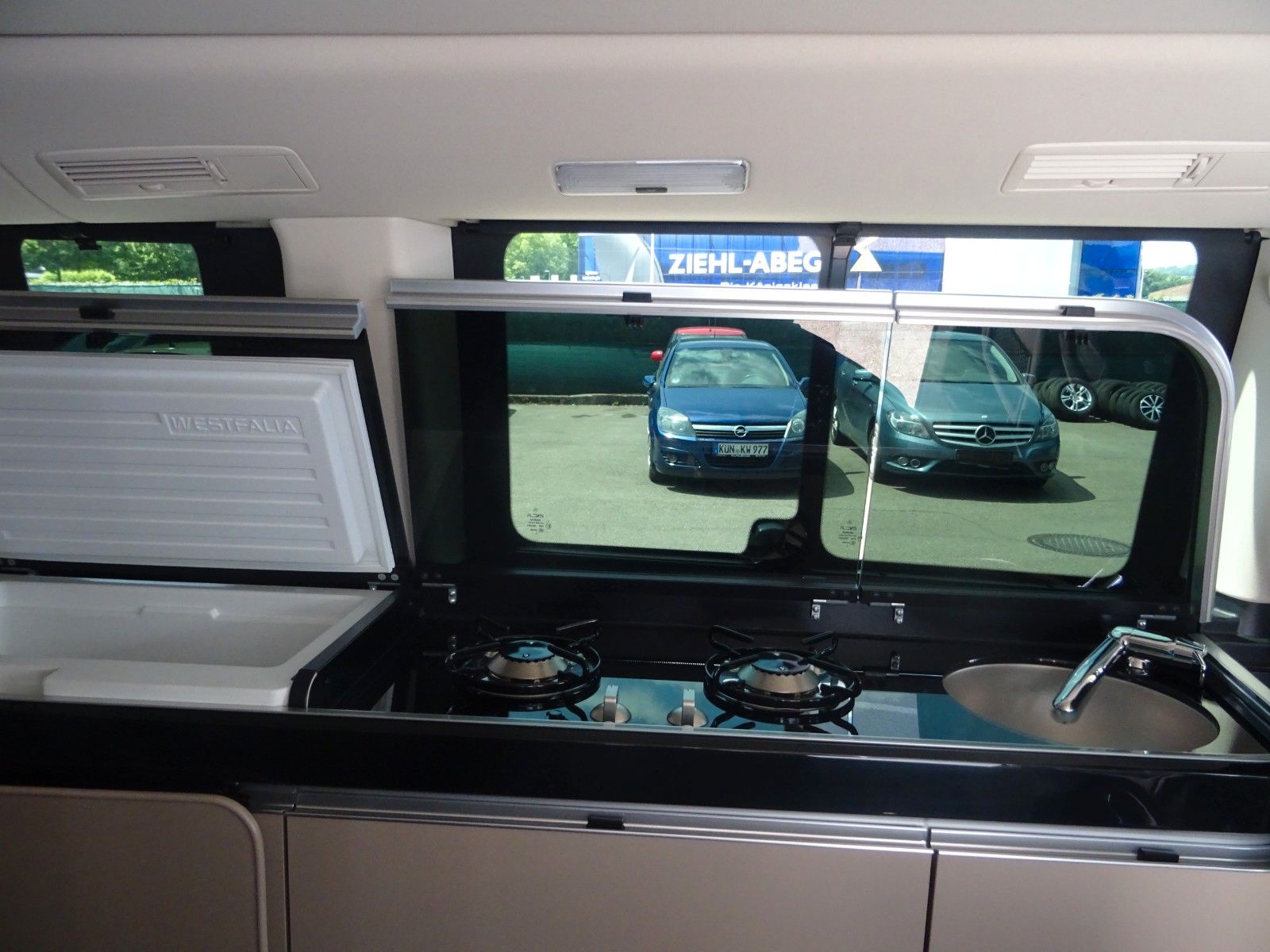 Fahrzeugabbildung Mercedes-Benz V 300 4 Matic  Marco Polo lang AMG line