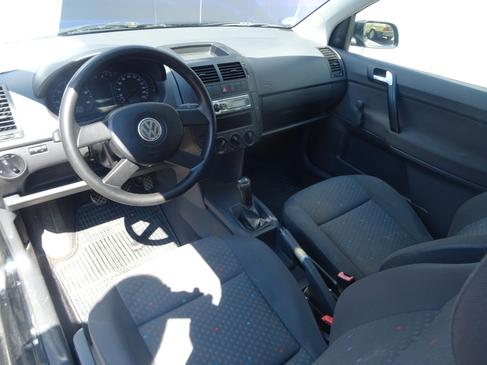 Fahrzeugabbildung Volkswagen Polo IV Basis