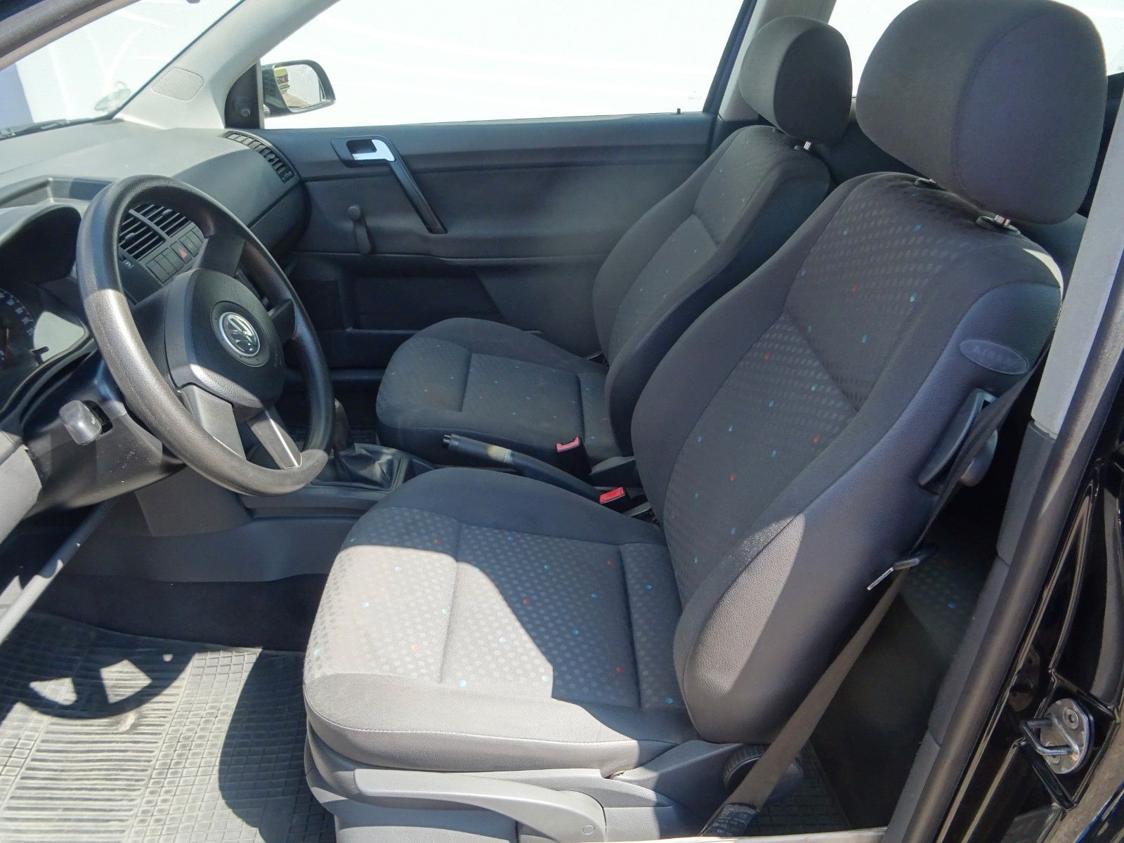 Fahrzeugabbildung Volkswagen Polo IV Basis