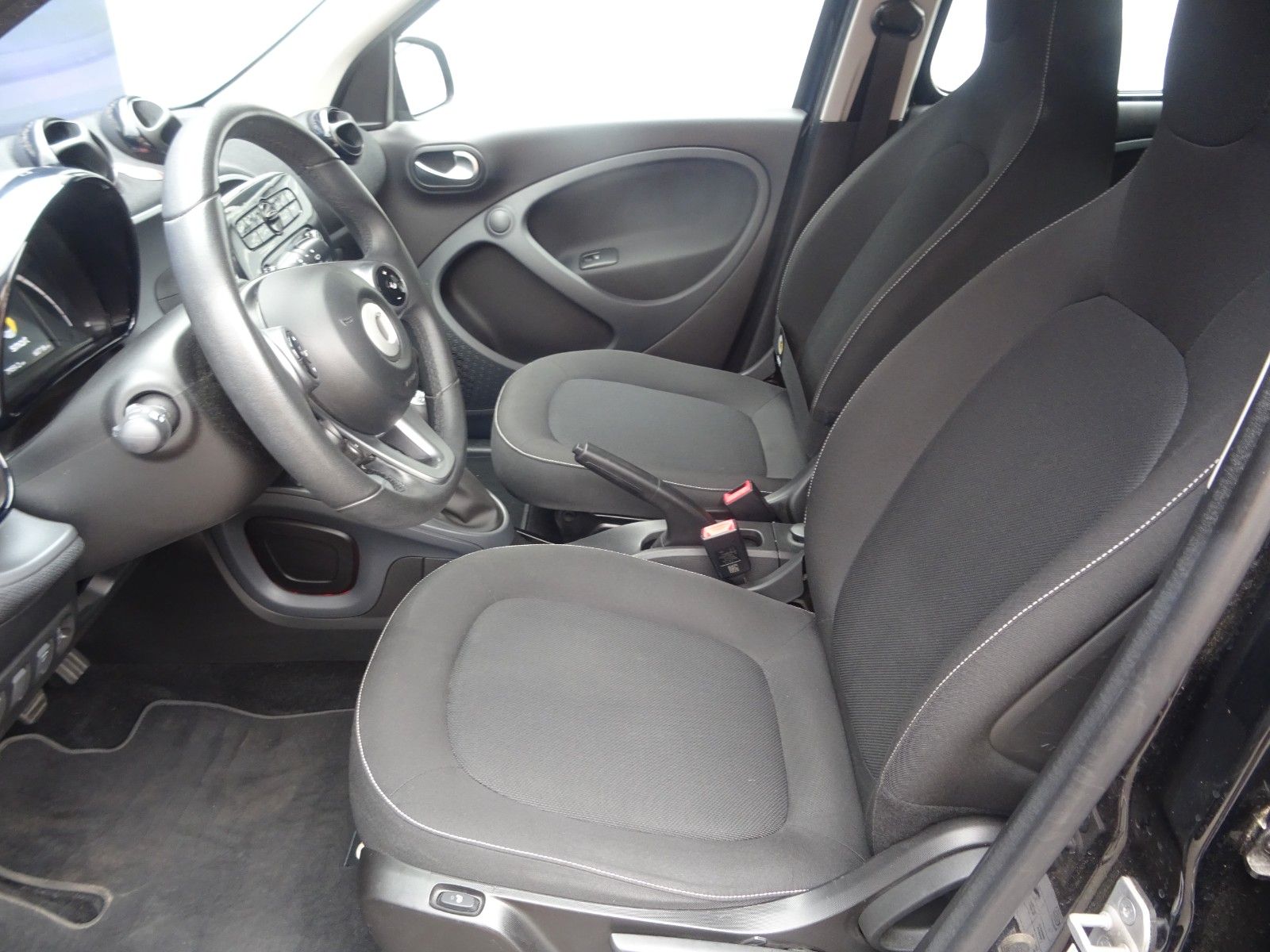 Fahrzeugabbildung Smart ForFour forfour Basis 52kW