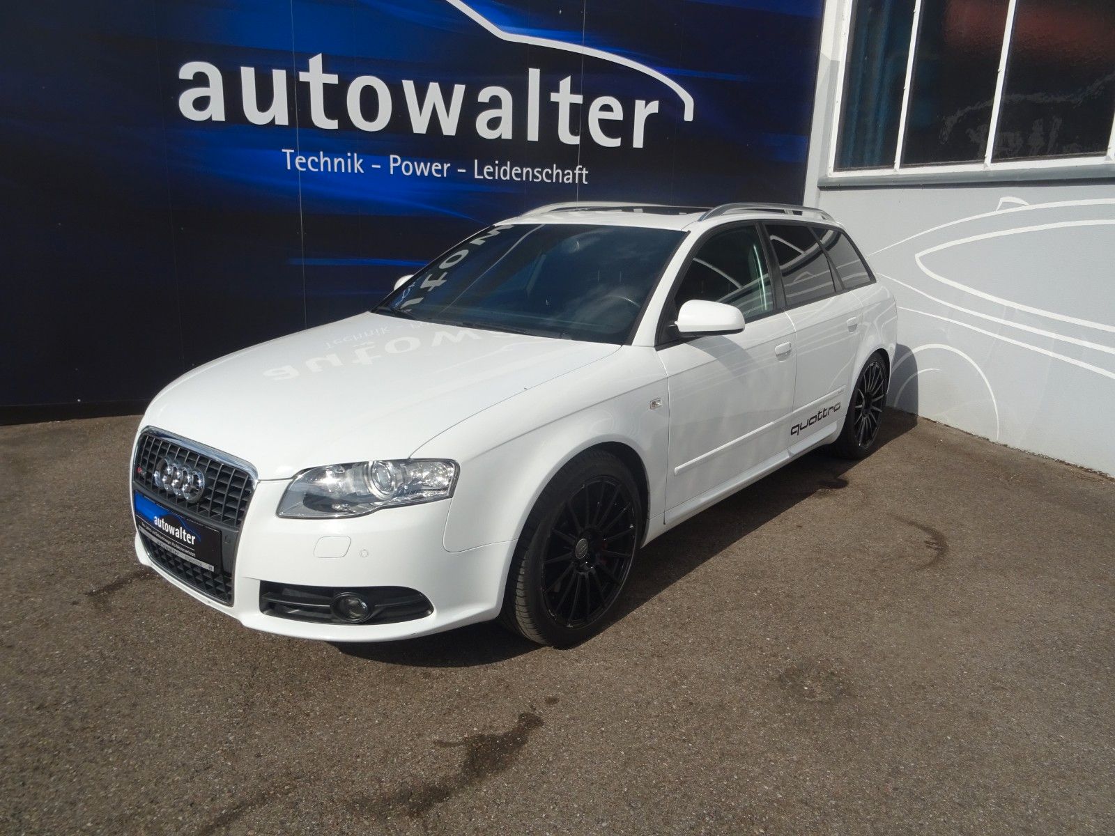 Fahrzeugabbildung Audi A4 Avant 3.0 TDI quattro S line