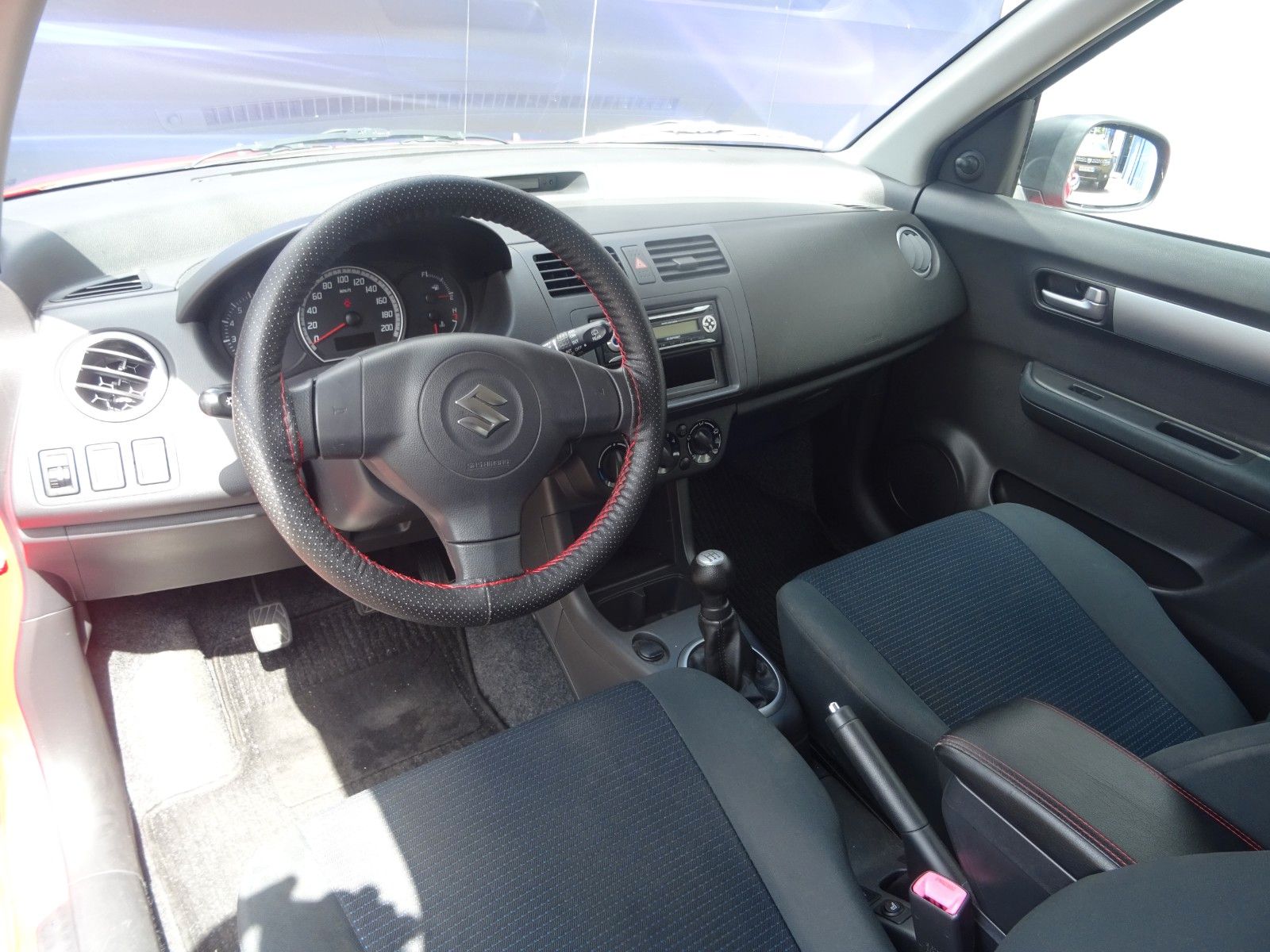Fahrzeugabbildung Suzuki Swift Lim. Classic