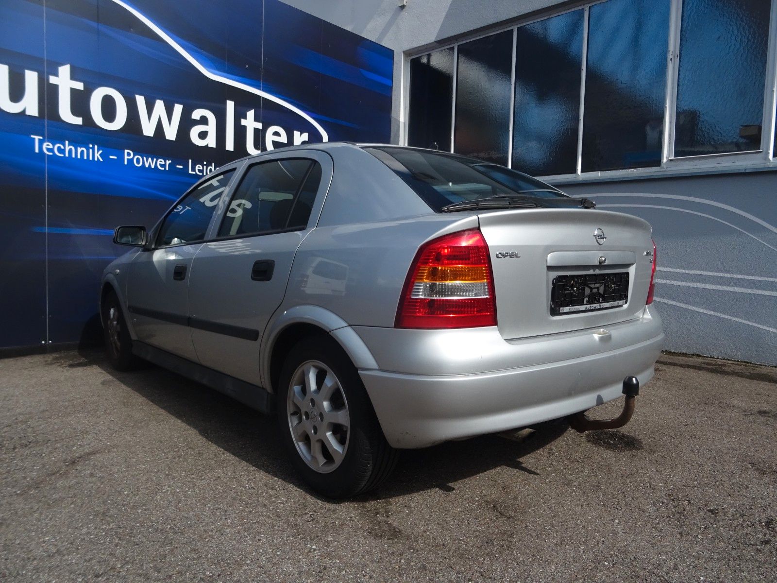 Fahrzeugabbildung Opel Astra 1.6 16V Selection