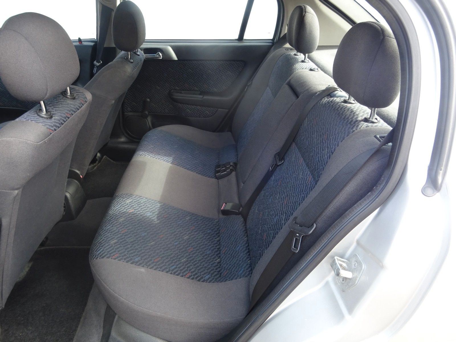 Fahrzeugabbildung Opel Astra 1.6 16V Selection