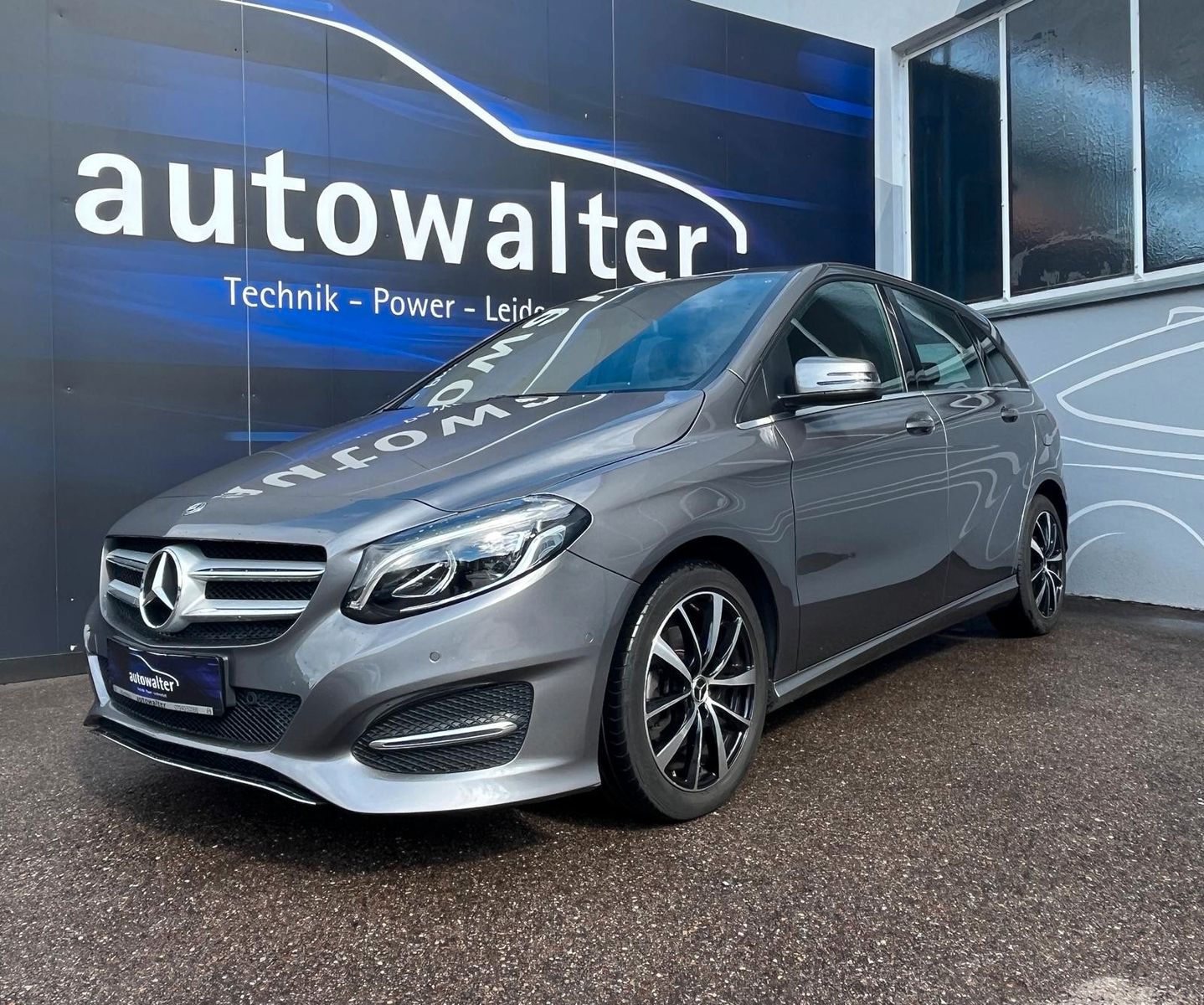 Fahrzeugabbildung Mercedes-Benz B 180 B -Klasse B 180