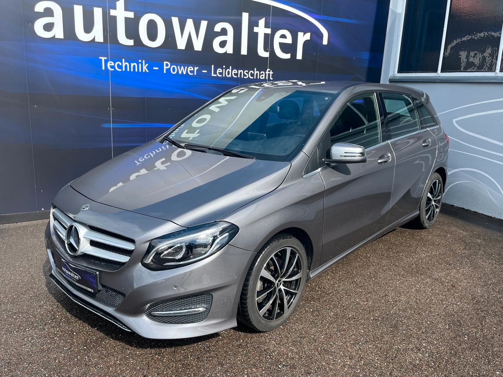 Fahrzeugabbildung Mercedes-Benz B 180 B -Klasse B 180