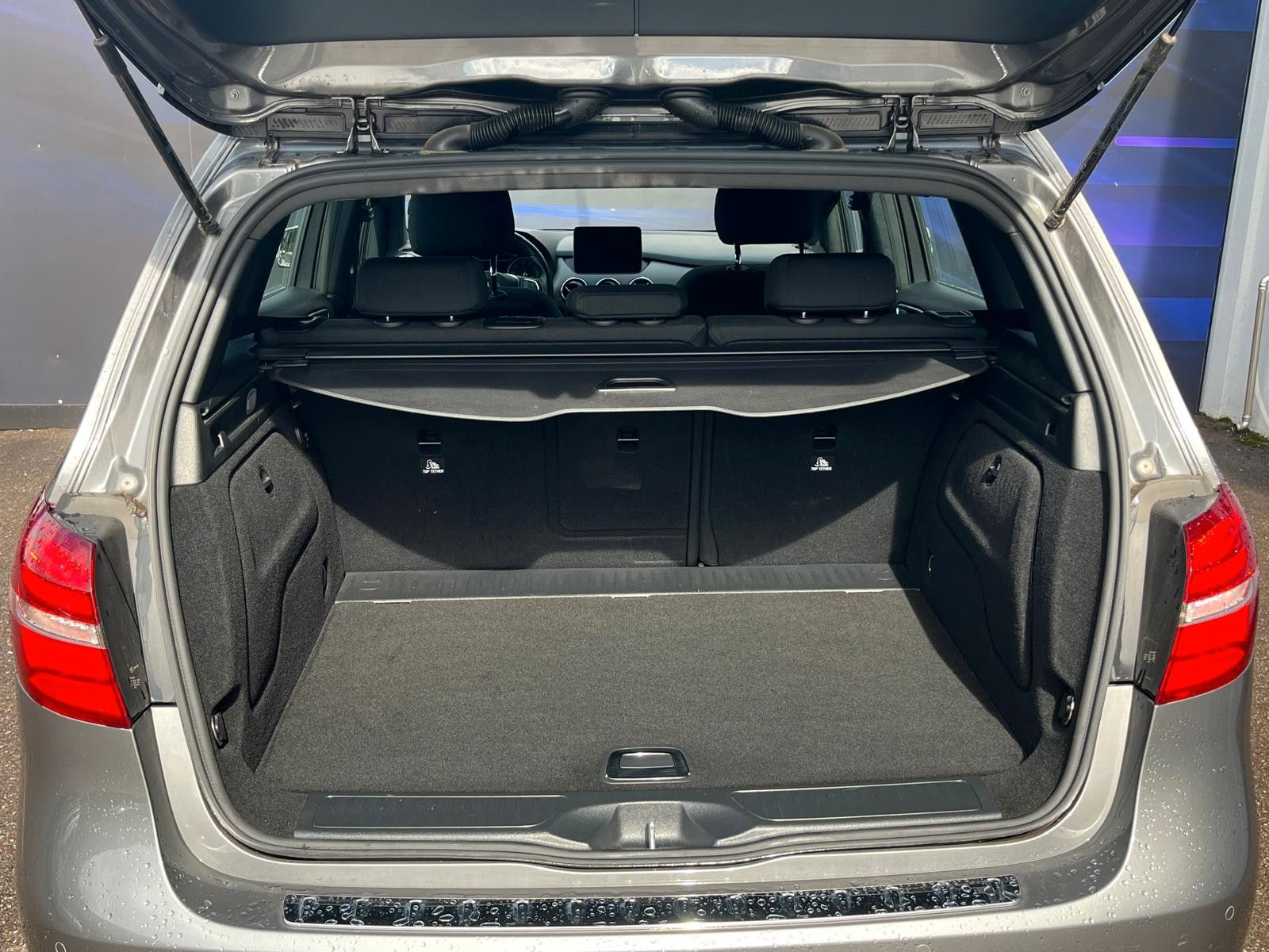 Fahrzeugabbildung Mercedes-Benz B 180 B -Klasse B 180