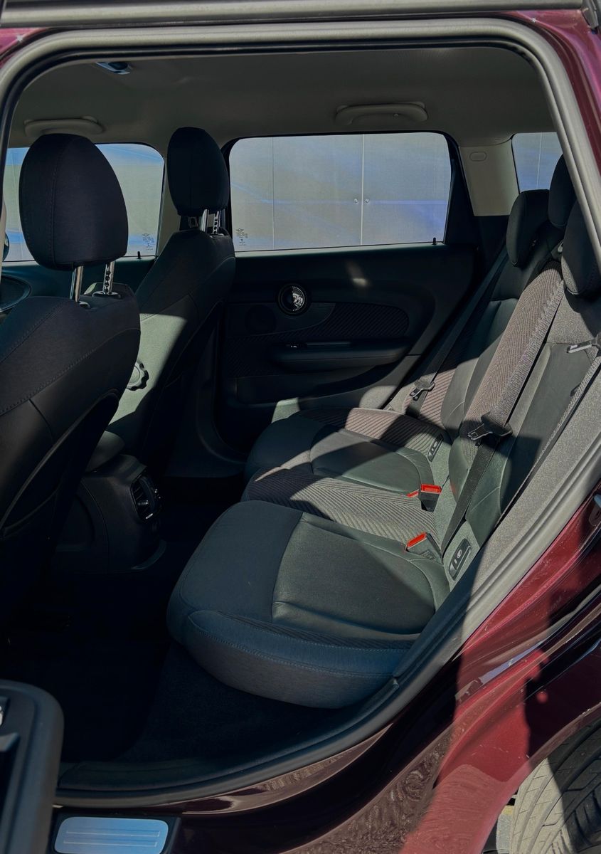 Fahrzeugabbildung MINI Cooper Clubman