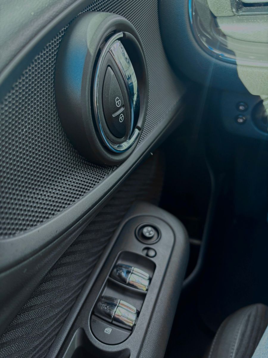 Fahrzeugabbildung MINI Cooper Clubman