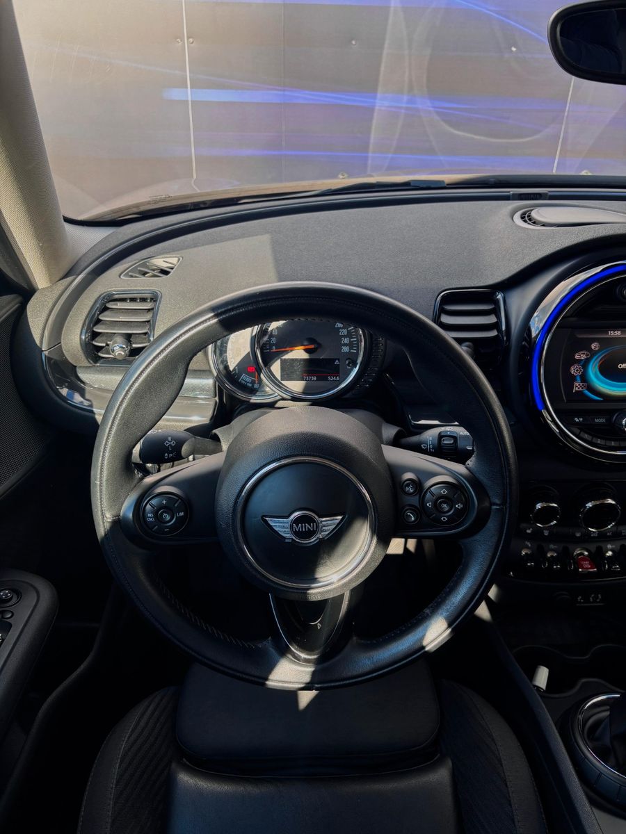 Fahrzeugabbildung MINI Cooper Clubman