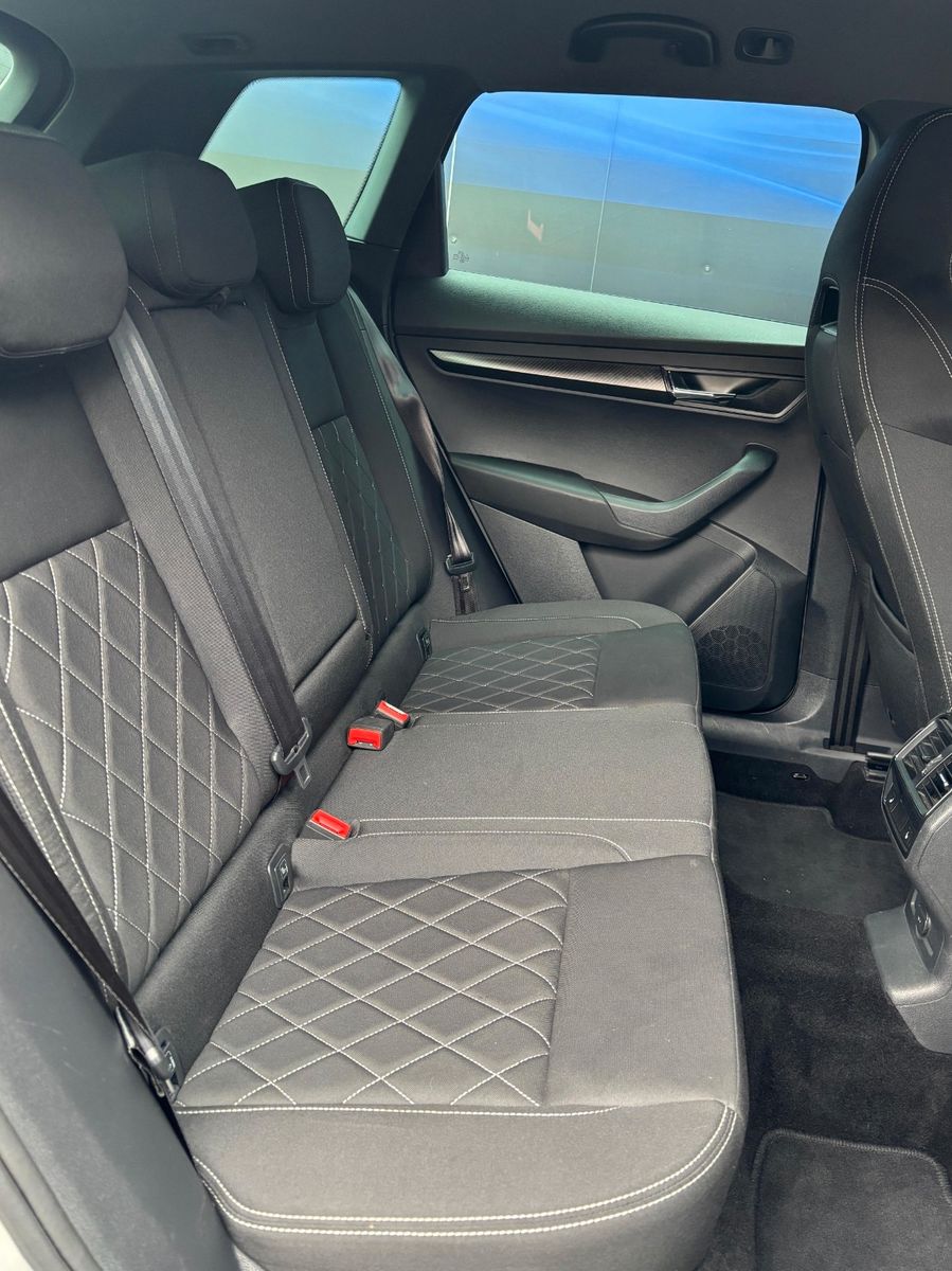 Fahrzeugabbildung SKODA Karoq Sportline