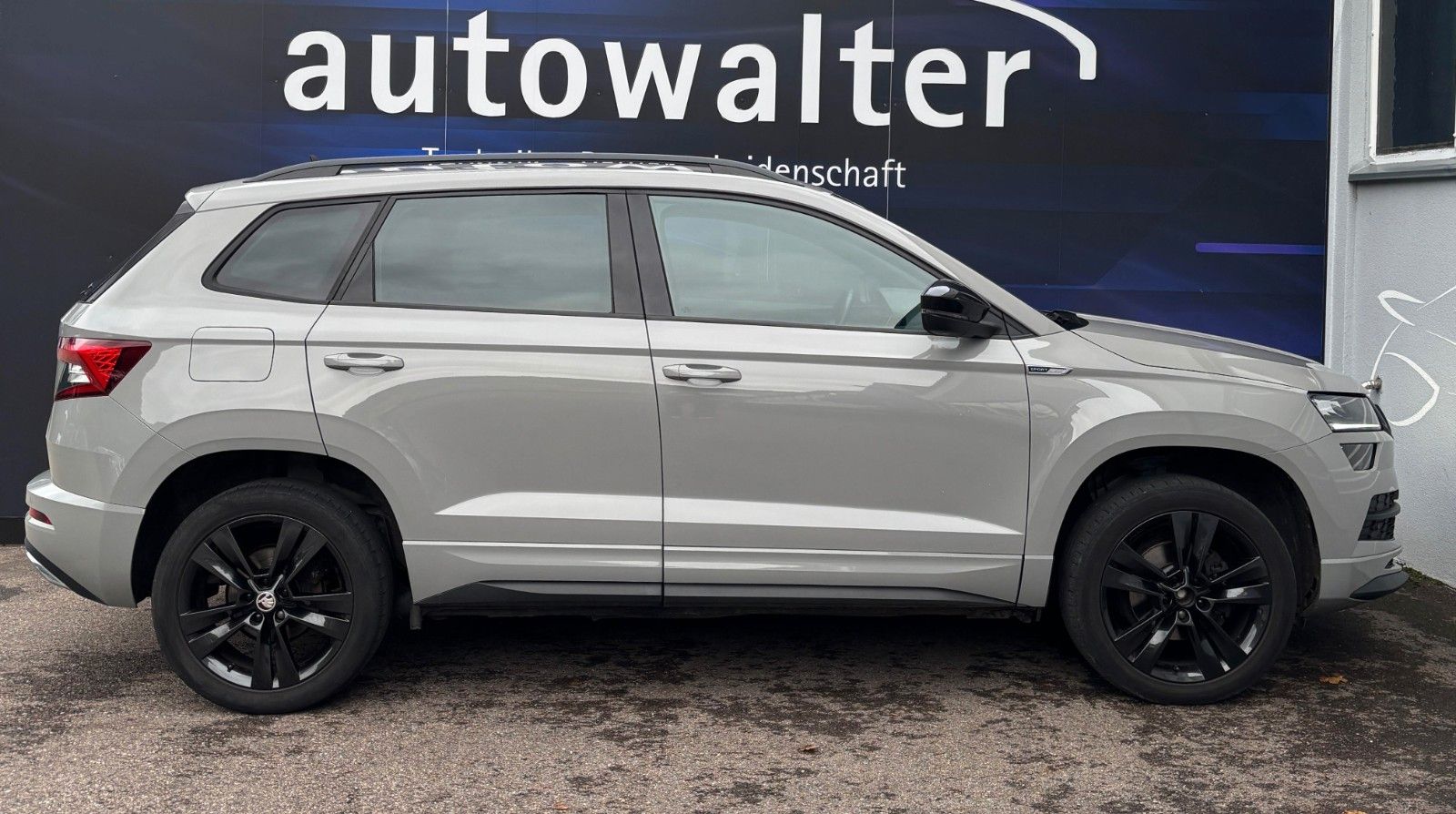 Fahrzeugabbildung SKODA Karoq Sportline