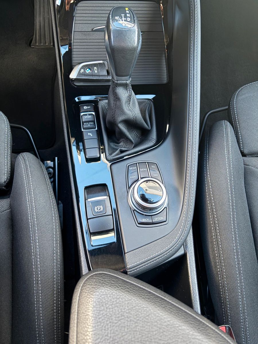 Fahrzeugabbildung BMW X1 sDrive 18 d Sport Line