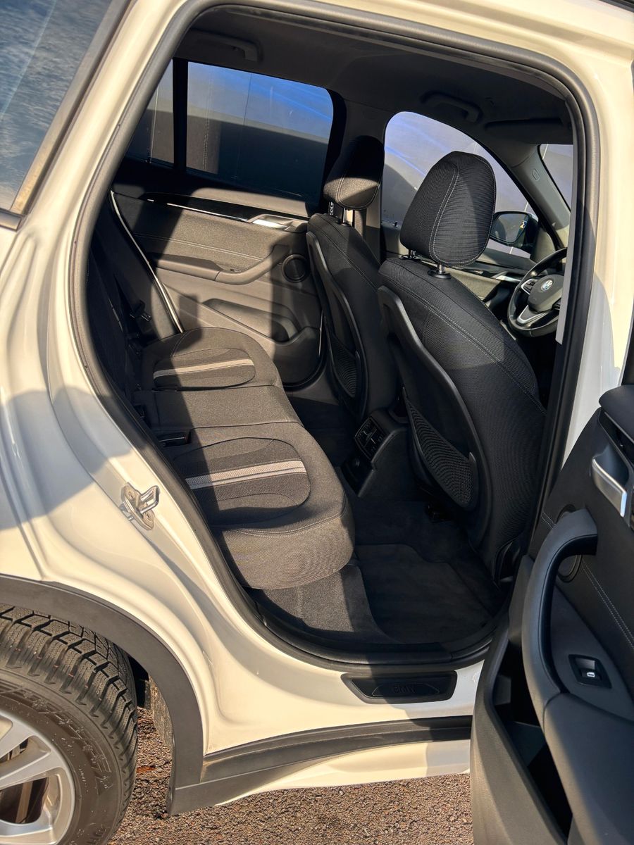 Fahrzeugabbildung BMW X1 sDrive 18 d Sport Line