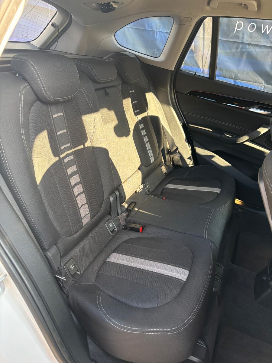 Fahrzeugabbildung BMW X1 sDrive 18 d Sport Line