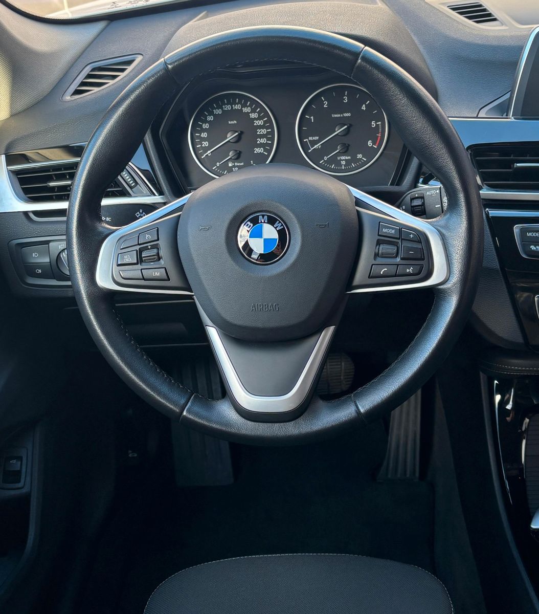 Fahrzeugabbildung BMW X1 sDrive 18 d Sport Line