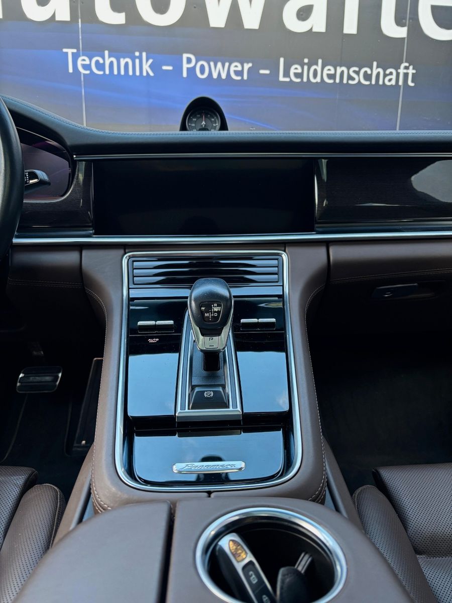 Fahrzeugabbildung Porsche Panamera Turbo S-Vollausstattung