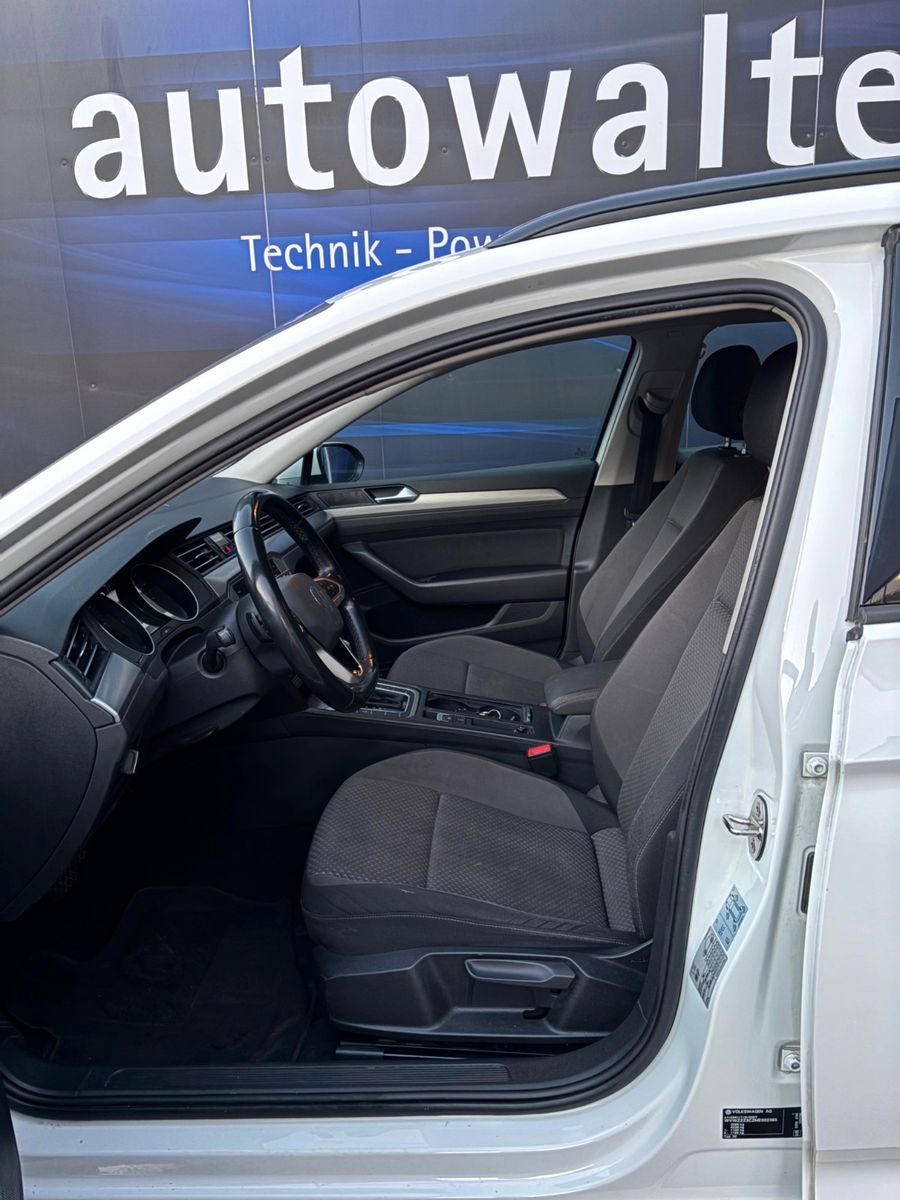 Fahrzeugabbildung Volkswagen Passat Variant Basis