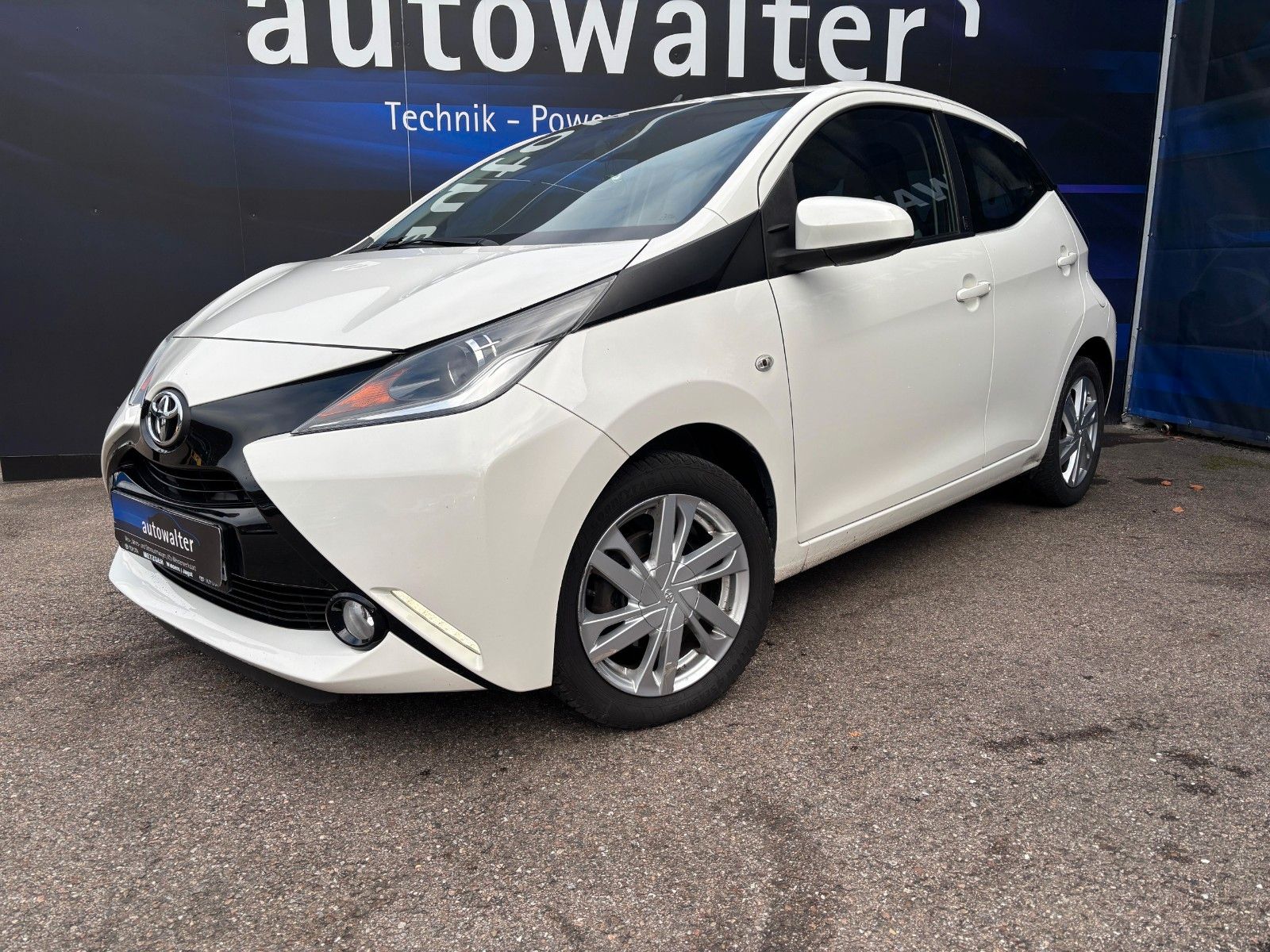 Toyota Aygo AYGO x-play Team D